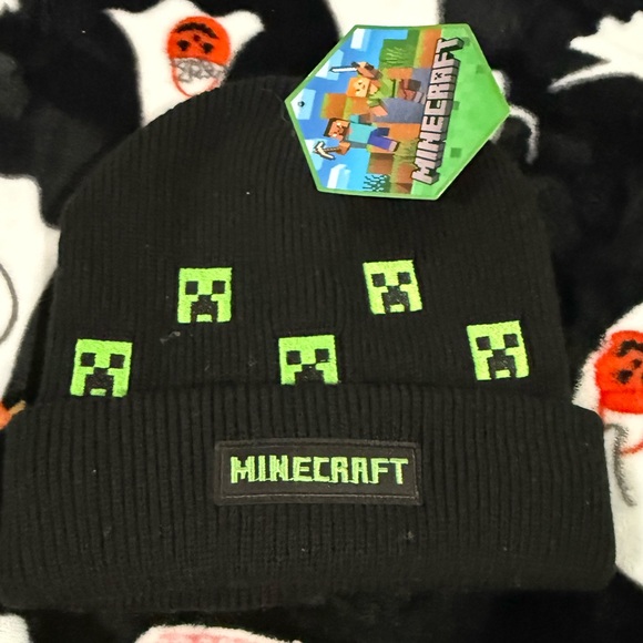 MineCraft Beanie. New with tags. one size fits most! - Picture 1 of 6